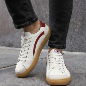 Nothing New "Women's Saga One" Sneakers size 8, retails $110+ (New/never worn)